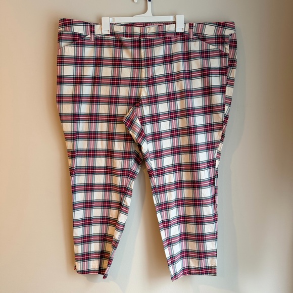 Old Navy Pants - PLUS SIZE- Old Navy Red Green Plaid Festive Holiday Christmas Stretchy Dress Pan